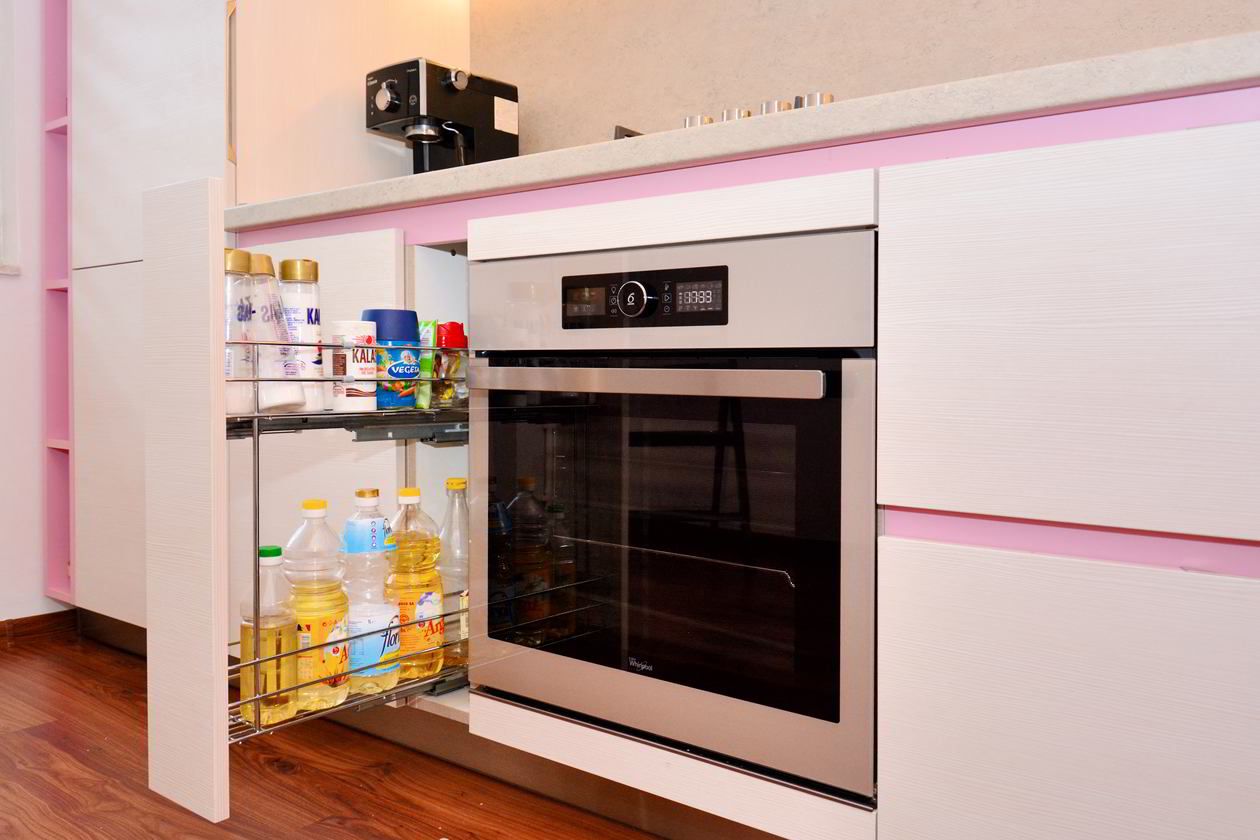 Proiect mobila Bucatarie pe colt cu o latura mica, pana in tavan, fara manere, 10m², L 454 x H 236cm, realizat 10 Mai 2016 COD.1104