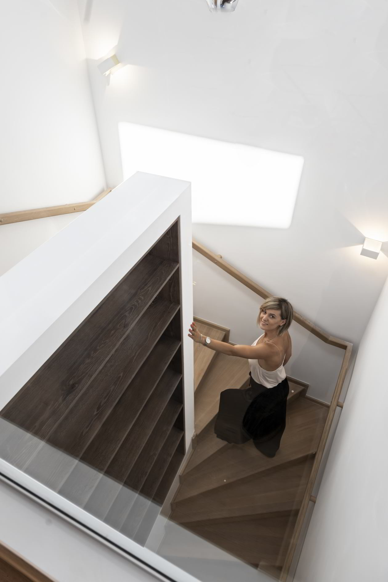 Proiect mobila Living pe colt, pana in tavan, unit cu Bucatarie, Hol si Casa scarii, 25m², L 310 x H 255cm, realizat 30 Aprilie 2020 COD.9486