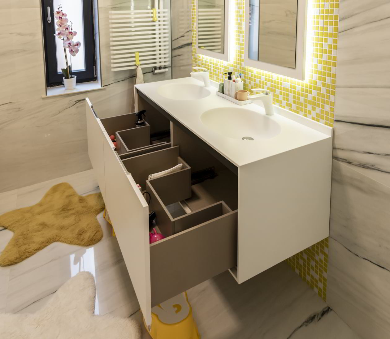 Proiect mobila Baie cu acces din Dormitor, comoda cu sertare, oglinda, 9m², realizat 20 Iulie 2020 COD.10925