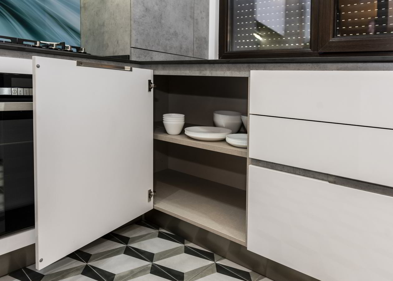 Proiect mobila Bucatarie pe trei pereti, pana in tavan, fara manere, 7m², L 707 x H 232cm, 10 Septembrie 2020, Realizat COD.11490