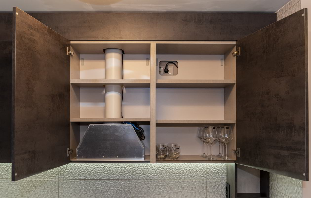 Proiect mobila Bucatarie pe colt, pana in tavan, fara manere, cu masa integrata fixa, unita cu Living-Room si Hol, 9m², L 778 x H 245cm, realizat 04 Noiembrie 2020 COD.11881