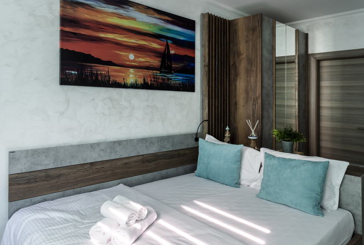 Proiect mobila Dormitor oaspeti, cu dulap, pat pe colt, comoda integrata, riflaje, 16m², realizat 08 Decembrie 2020 COD.12019