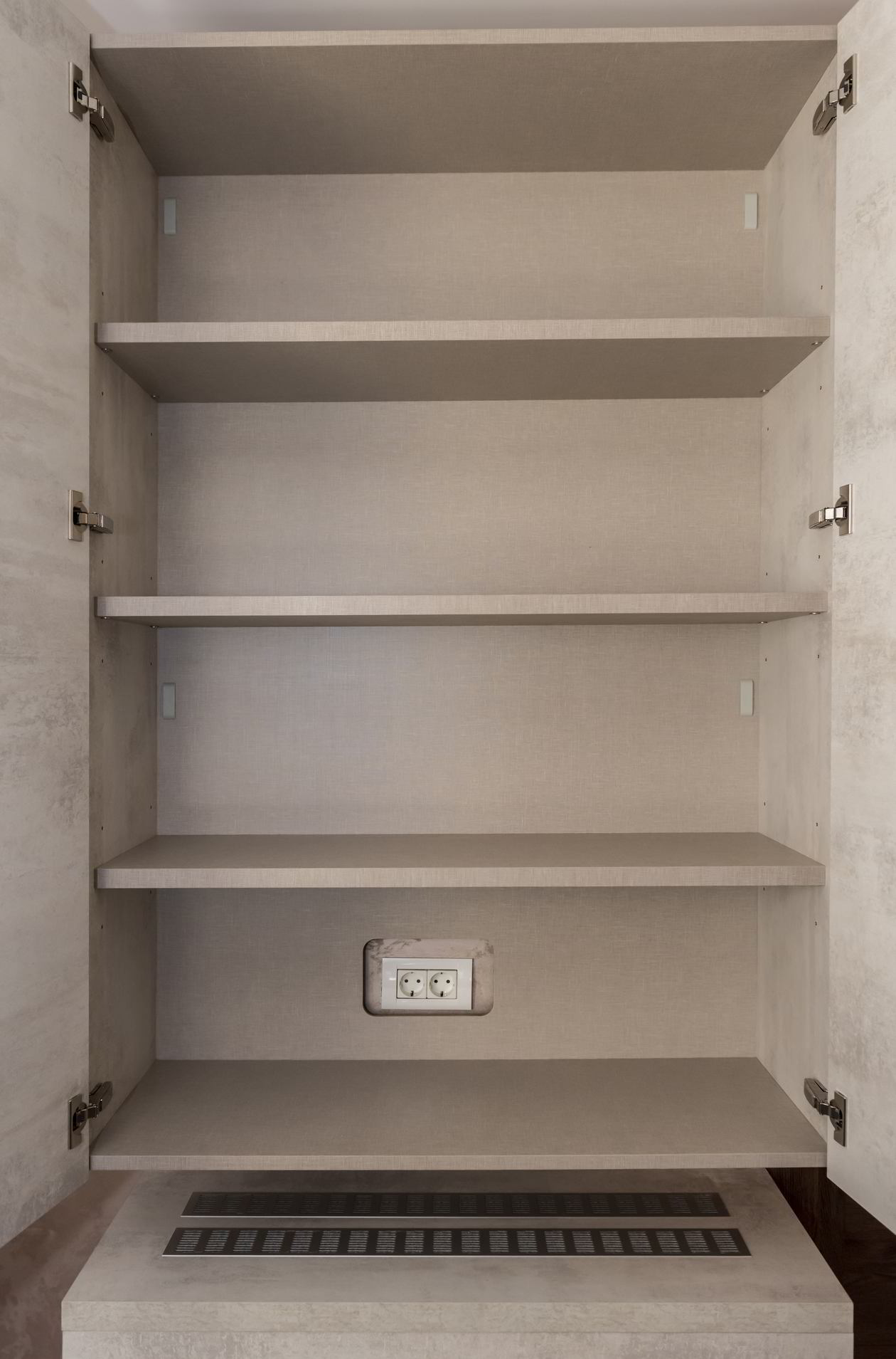 Proiect mobila Bucatarie pe trei pereti, cu masa integrata rabatabila, unita cu Living-Room, 9m², L 390 x H 247cm, 14 Mai 2021, Realizat COD.12993