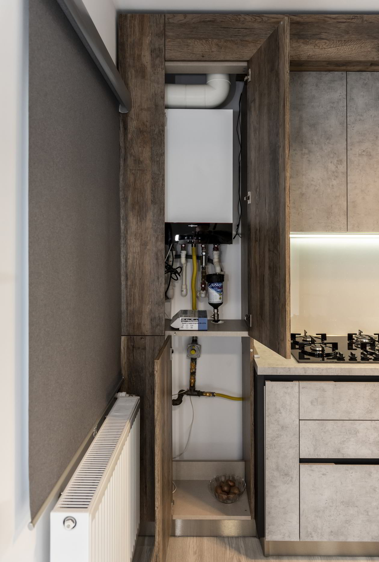 Proiect mobila Bucatarie pe patru pereti, fara manere, pana in tavan, cu masa integrata extractabila, 12m², L 933 x H 260cm, 25 Iunie 2021, Realizat COD.13230