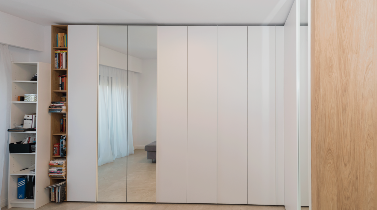 Proiect mobila Dormitor oaspeti, cu dulap pana in tavan, dulap in doua adancimi, dulap pe colt, 13m², realizat 03 Februarie 2022 COD.13796