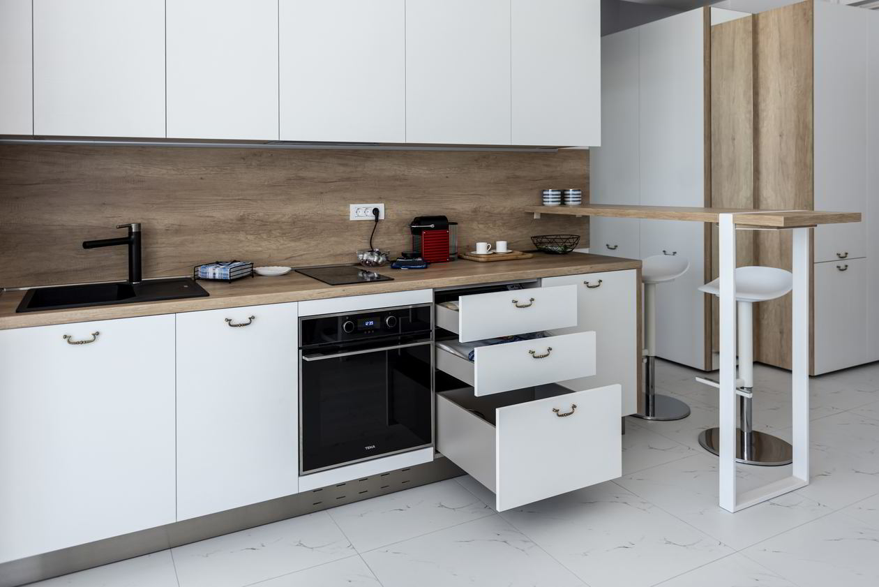 Proiect mobila Bucatarie pe colt cu o latura mica, unita cu Living-Room si Hol, 7m², L 450 x H 243cm, 09 Martie 2022, Realizat COD.13940