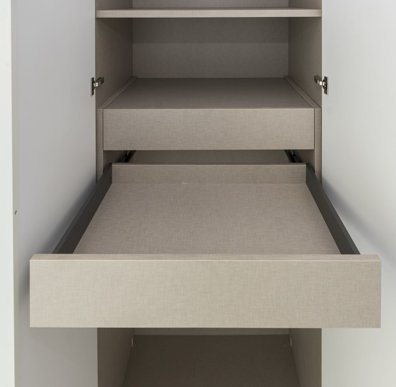 Proiect mobila Dormitor individual, cu dressing, placare perete, Cu tavan barisol, 15m² — foto 4 din 7