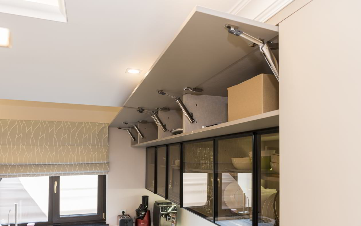 Proiect mobila Bucatarie cu insula, pe colt, pana in tavan, fara manere, unita cu Living-Room si Hol, cu zona Dining, L 707 x H 255cm, 12 Noiembrie 2022, Realizat COD.15828
