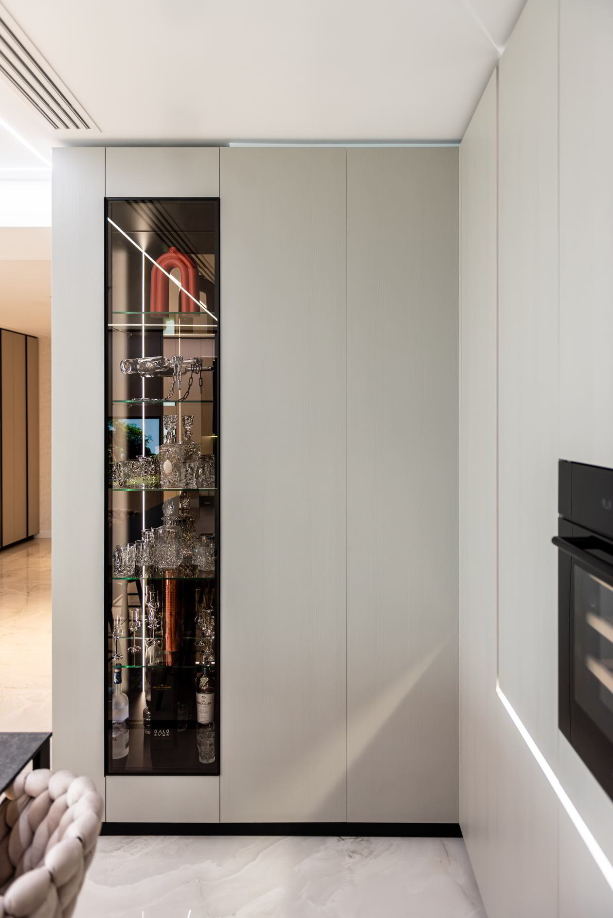 Mobila Bucatarie cu insula, cu masa integrata fixa, BUCO- LIVING, unita cu Living-Room si Hol, 33m², L 1373 — foto 5 din 7