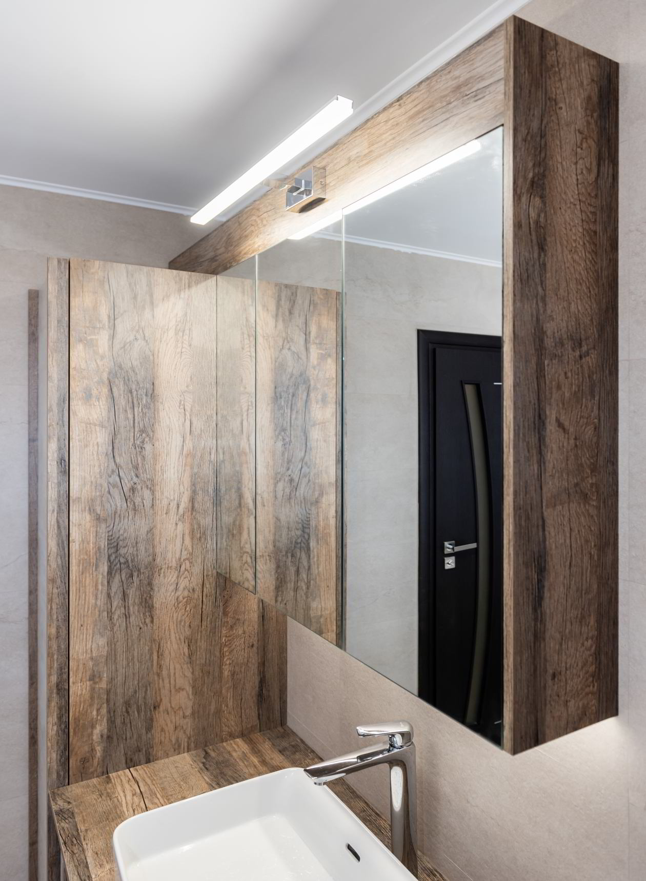 Proiect mobila Baie cu comoda cu usi, dulap, oglinda — foto 3 din 7