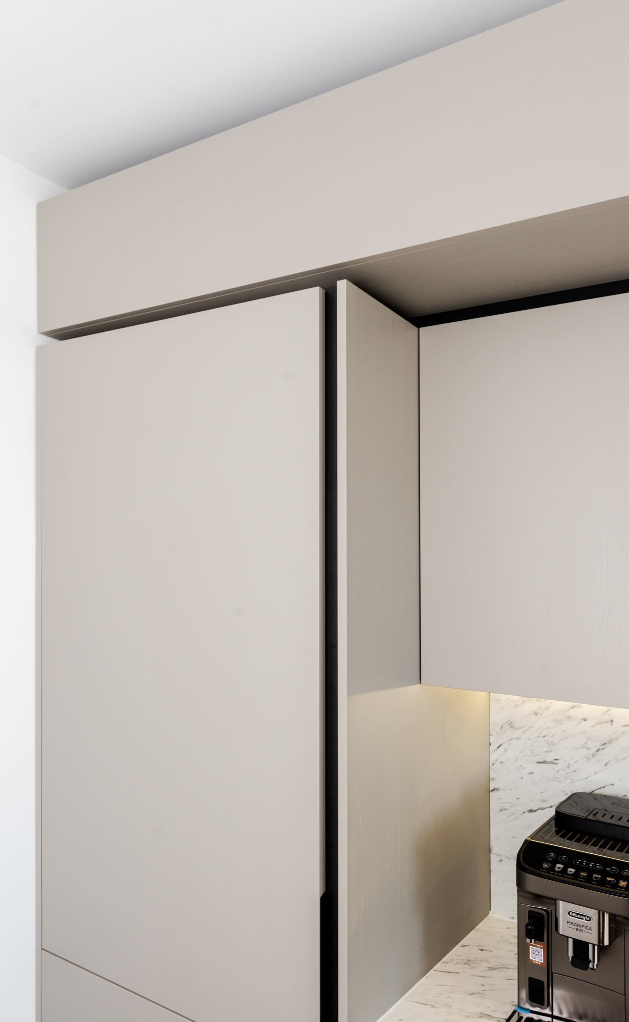 Mobila Bucatarie pe un perete, pana in tavan, cu masa integrata fixa, L 450 x H 256cm — foto 5 din 7