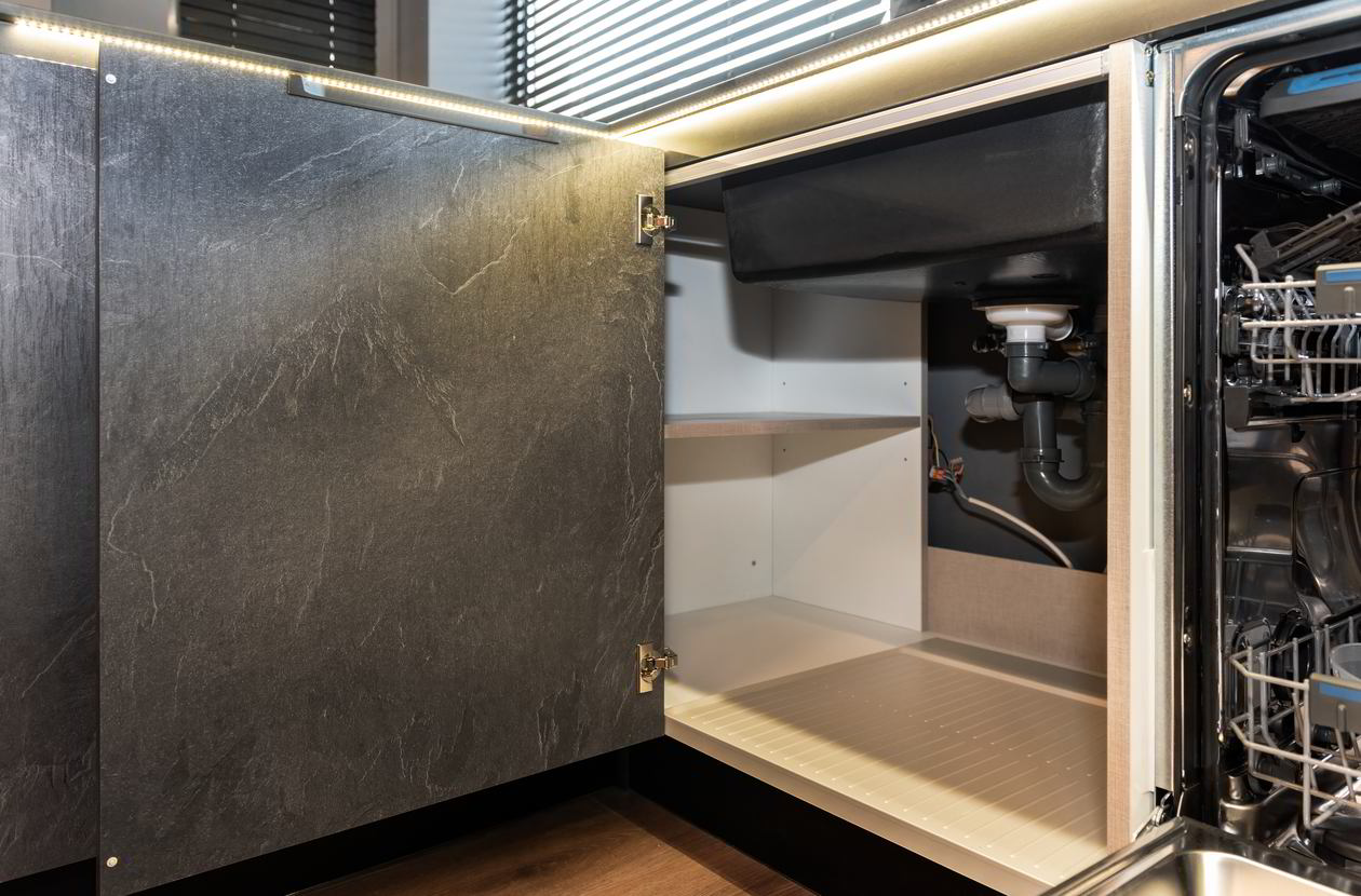 Mobila Bucatarie cu peninsula, pe doi pereti, cu masa integrata extractabila, unita cu Living-Room si Hol — foto 5 din 7
