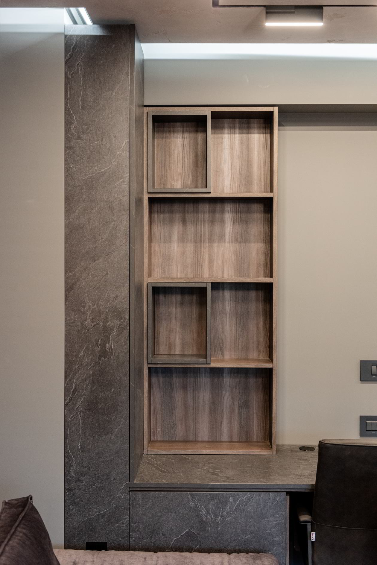Mobila Living unit cu Bucatarie si Hol, pe doi pereti — foto 2 din 7