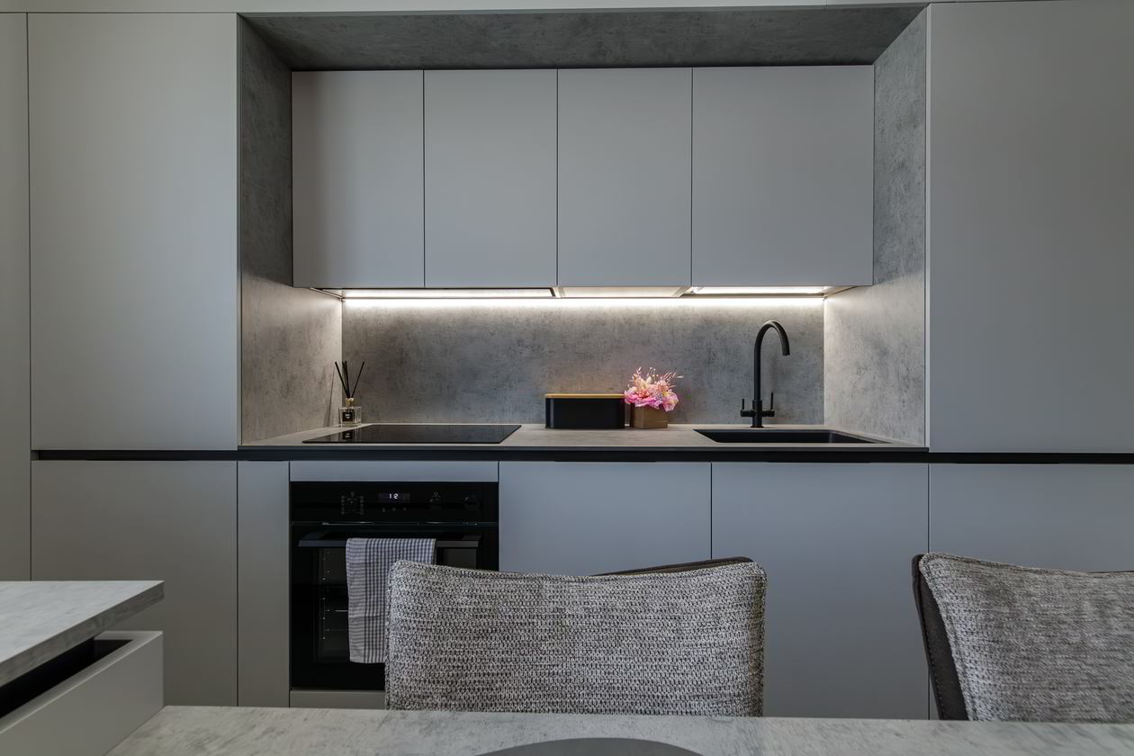 Mobila Bucatarie cu peninsula, cu masa integrata fixa, unita cu Living-Room, L 800 x H 250cm — foto 12 din 15