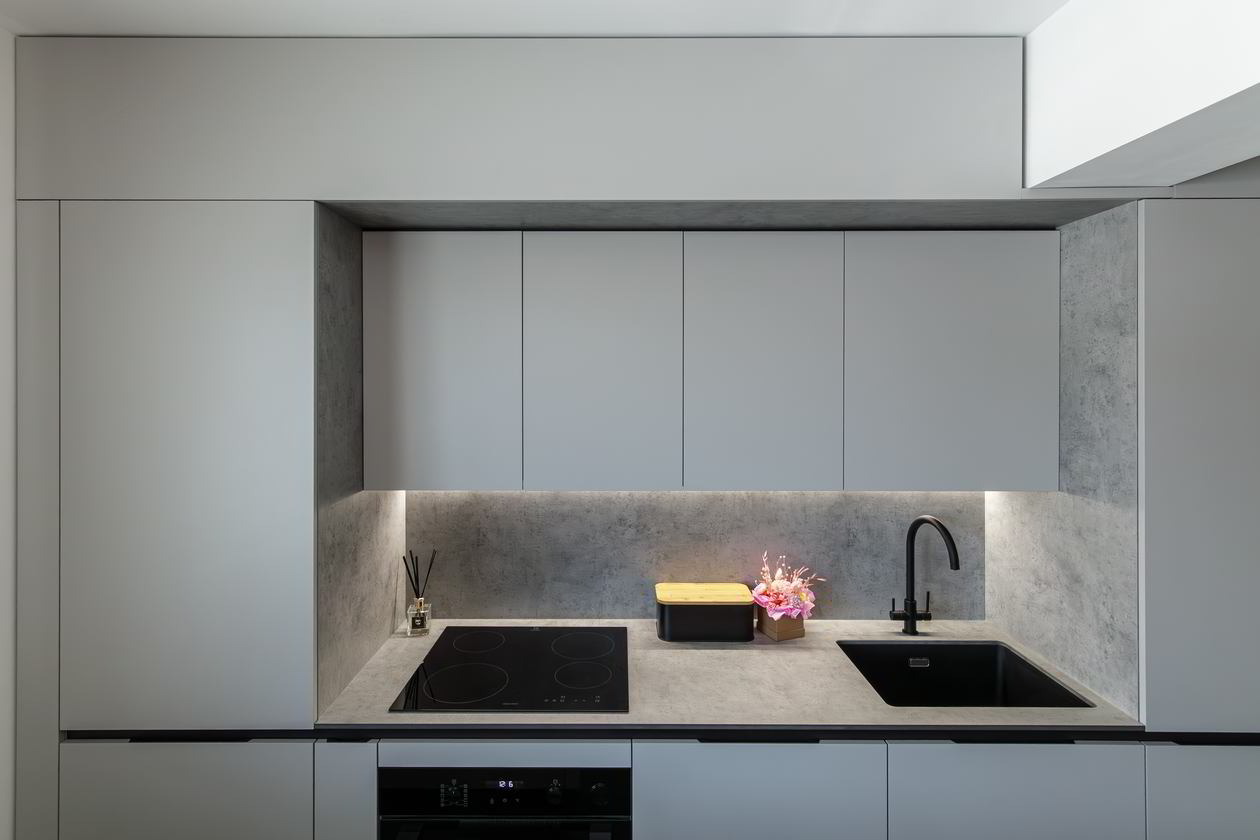 Mobila Bucatarie cu peninsula, cu masa integrata fixa, unita cu Living-Room, L 800 x H 250cm — foto 14 din 15