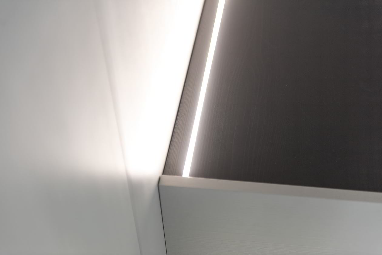 Mobila Living unit cu Bucatarie, unit cu Bucatarie si Hol, pe doi pereti — foto 3 din 5