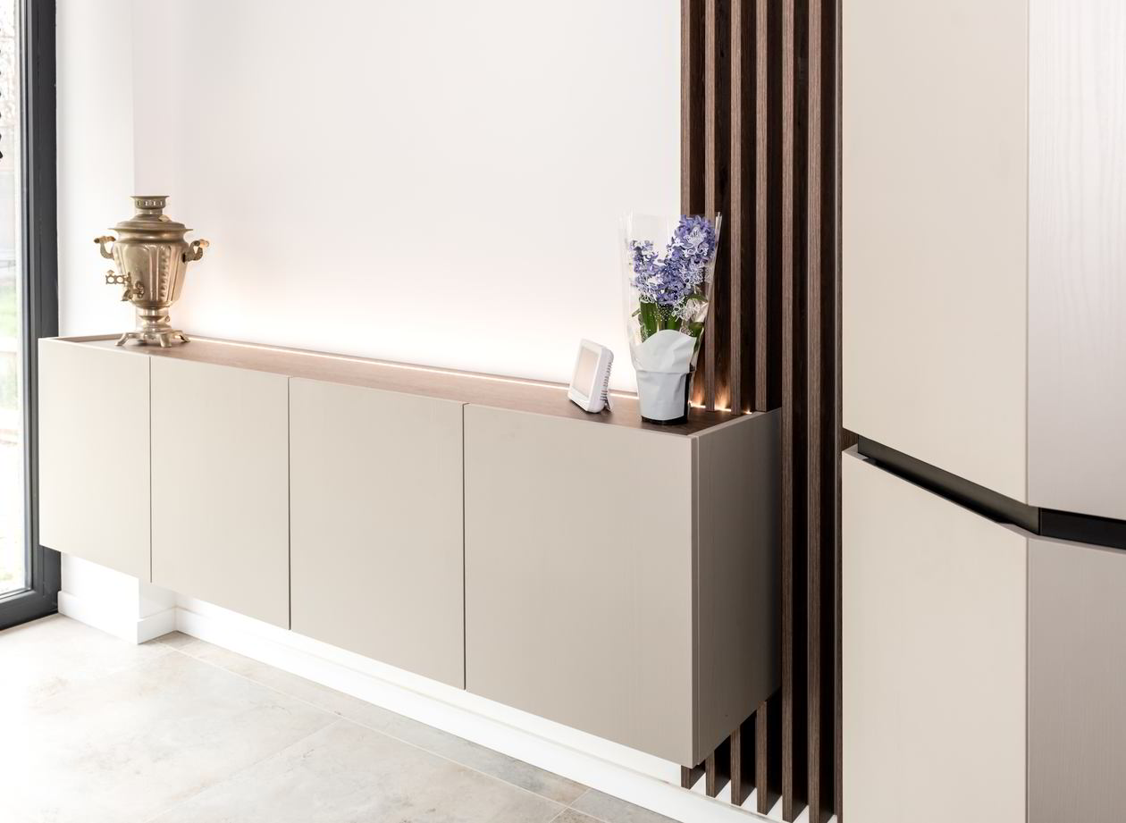 Mobila Bucatarie pe doi pereti, cu insula, cu zona Dining, L 350 Realizat 20 Octombrie 2023 COD.18544