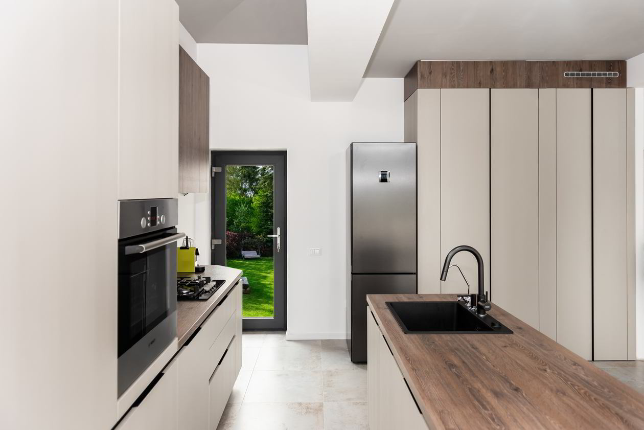 Mobila Bucatarie pe doi pereti, cu insula, cu zona Dining, L 350 Realizat 20 Octombrie 2023 COD.18544