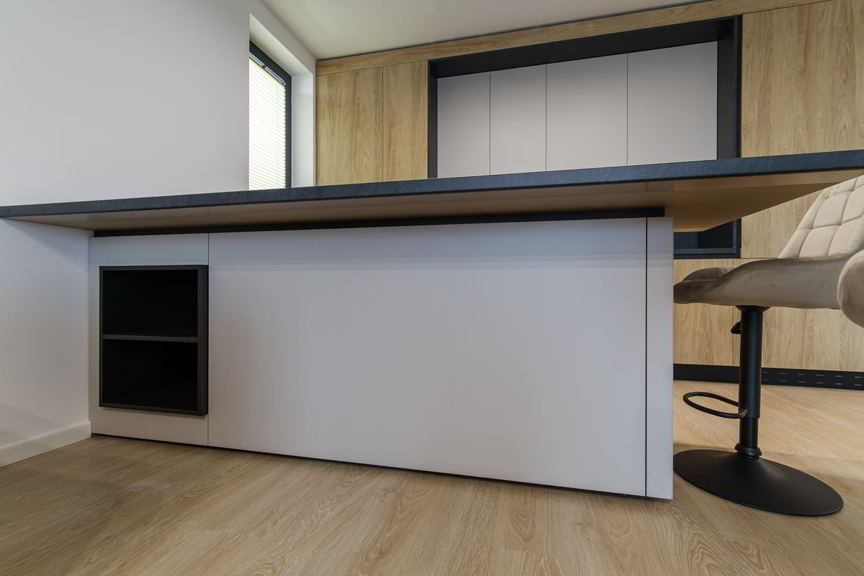 Mobila Bucatarie pe doi pereti, cu peninsula, unita cu Living-Room si Hol — foto 1 din 7
