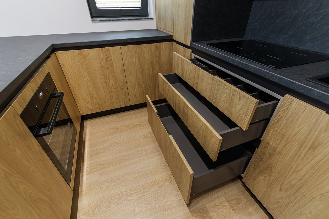 Mobila Bucatarie pe doi pereti, cu peninsula, unita cu Living-Room si Hol — foto 4 din 7