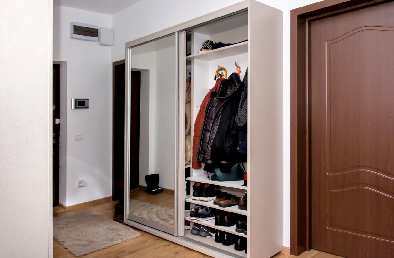 Mobila Living 18m², amplasata pe doi pereti, 04 Decembrie 2016 Realizata COD.3548