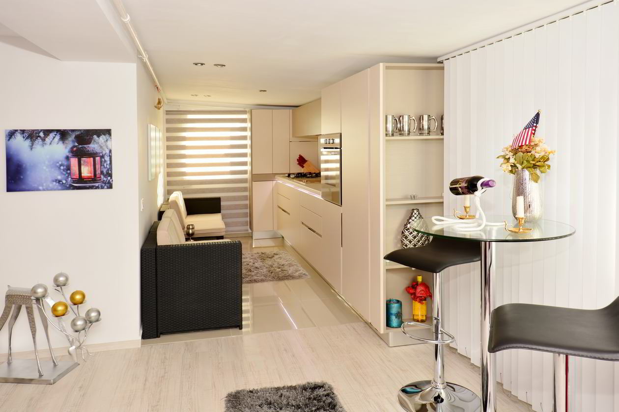 Proiect mobila Bucatarie pe colt cu o latura mica, pana in tavan, fara manere, cu masa integrata extractabila, unita cu Living-Room, 8m², L 512 x H 186cm, realizat 14 Martie 2015 COD.3627