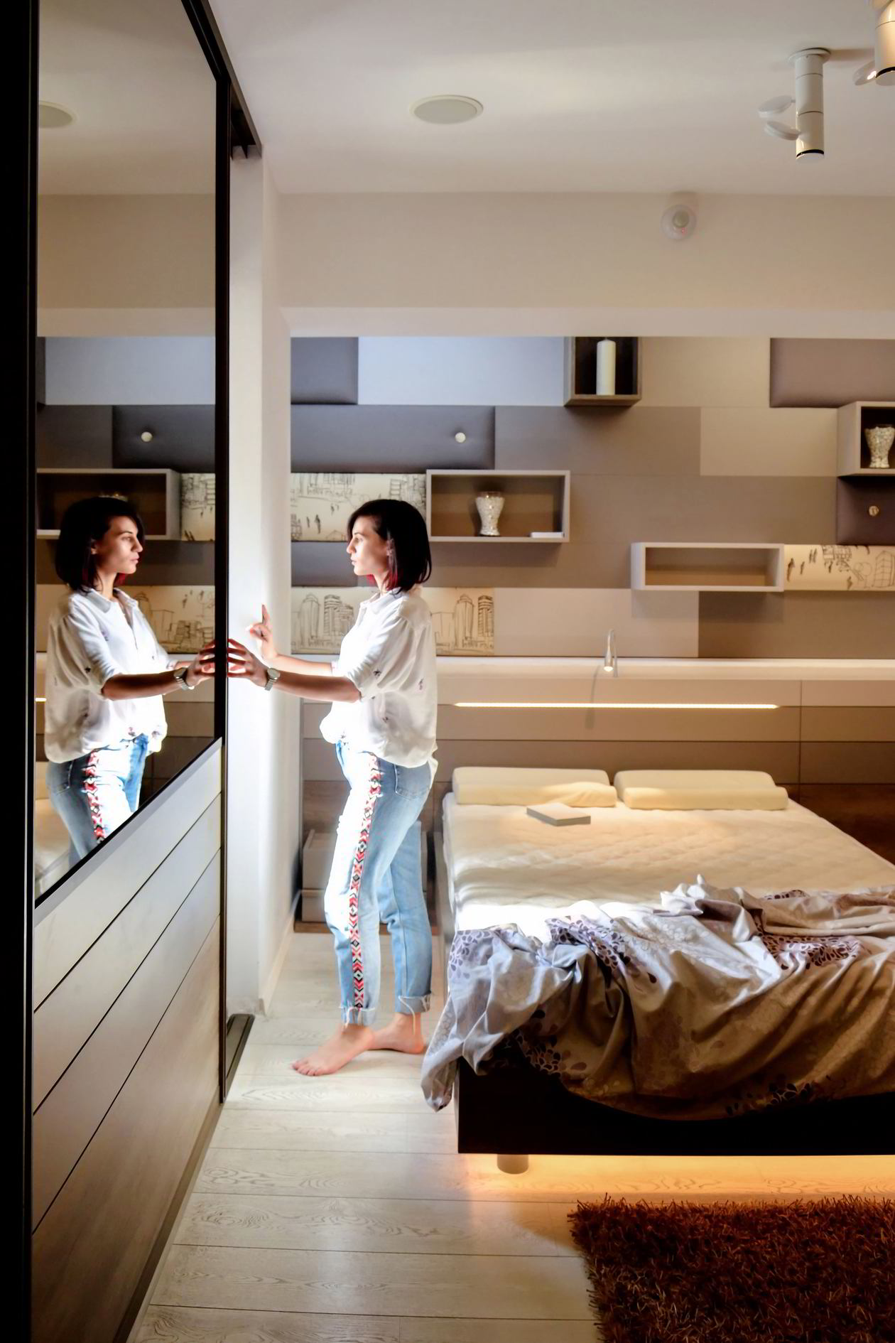 Proiect mobila Dormitor matrimonial, cu pat central, placare perete, 17m², realizat 01 Martie 2016 COD.3818