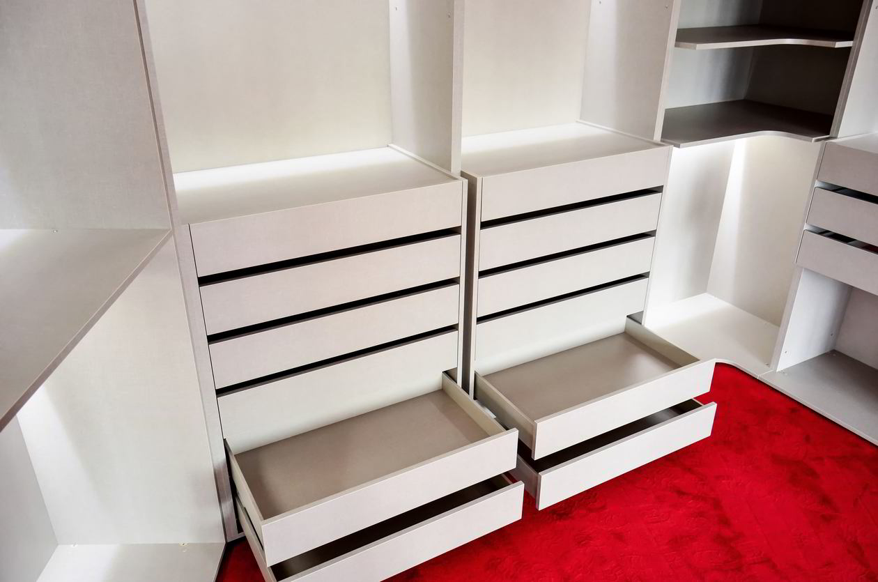 Proiect mobila Dressing-Room, pe patru pereti, cu module pe mijloc, 47m² — foto 7 din 7