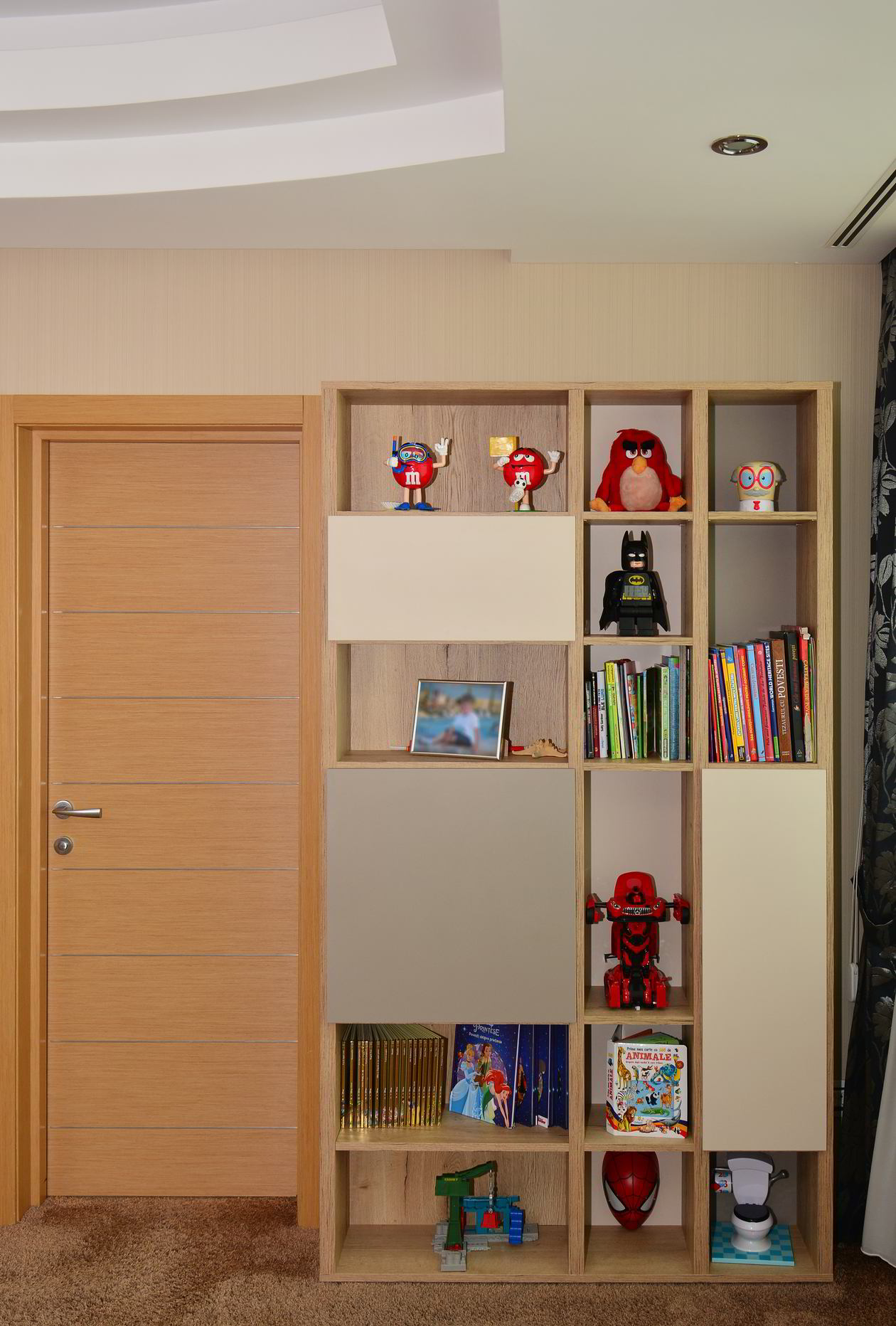 Proiect mobila Camera junior pentru doi copii, cu pat rabatabil vertical, birou integrat, compozitie din module suspendate, biblioteca, 29m², realizat 18 Septembrie 2016 COD.4171
