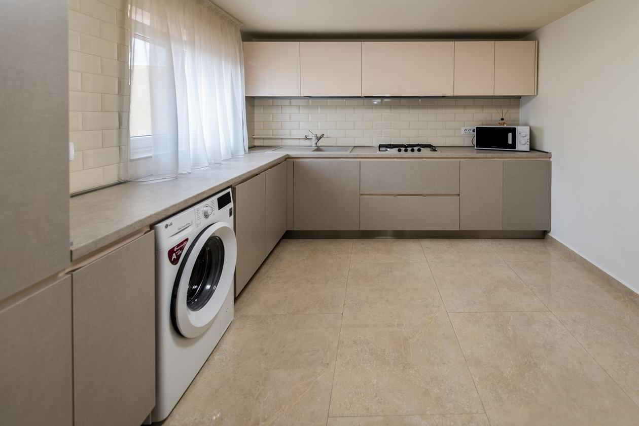Proiect mobila Bucatarie fara manere, pe colt, 12m², L 853 x H 210cm, 18 Mai 2018, Realizat COD.4632