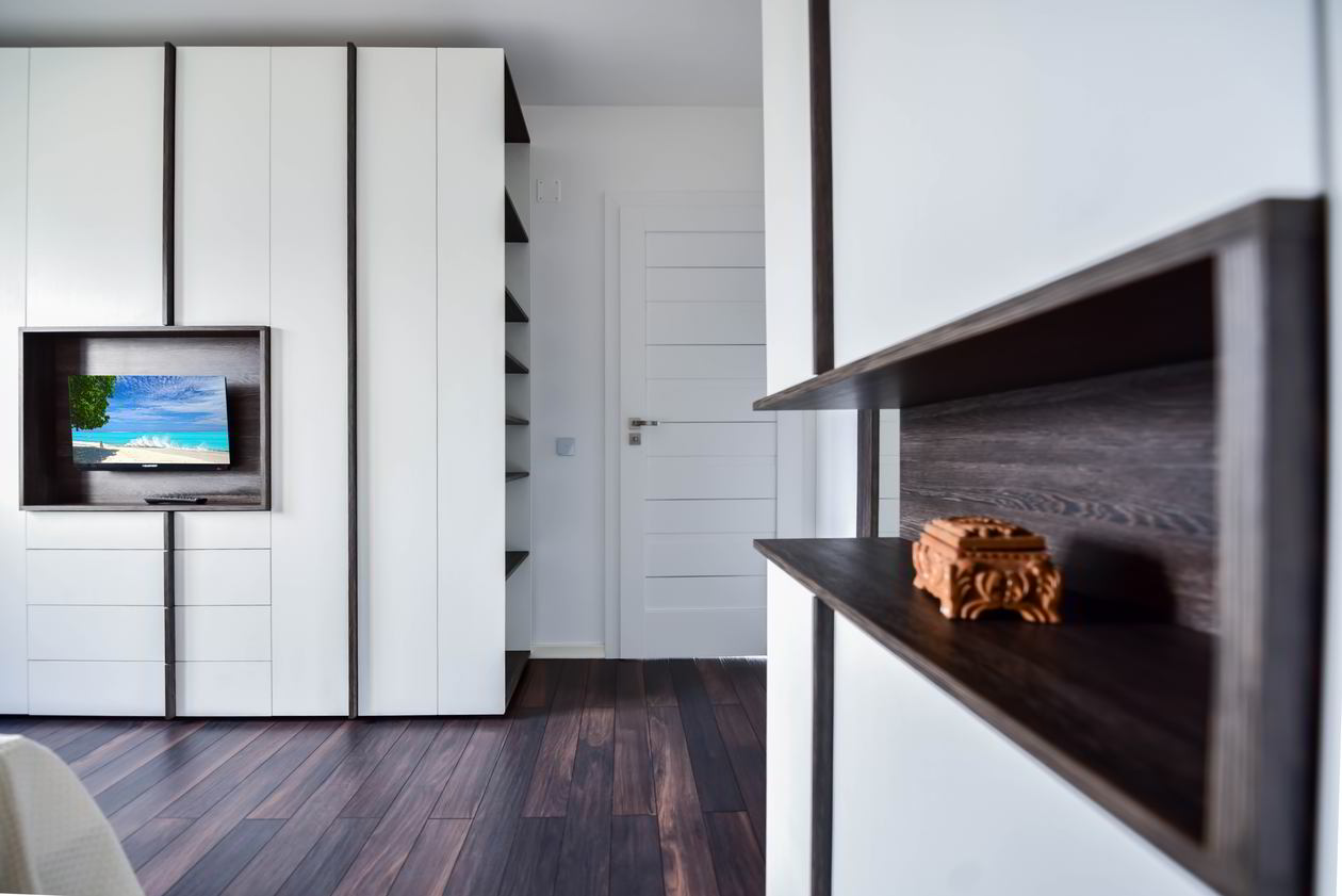 Proiect mobila Dormitor matrimonial, cu dulap pana in tavan, dulap cu TV incadrat, pat central, 16m², realizat 16 Aprilie 2018 COD.5024