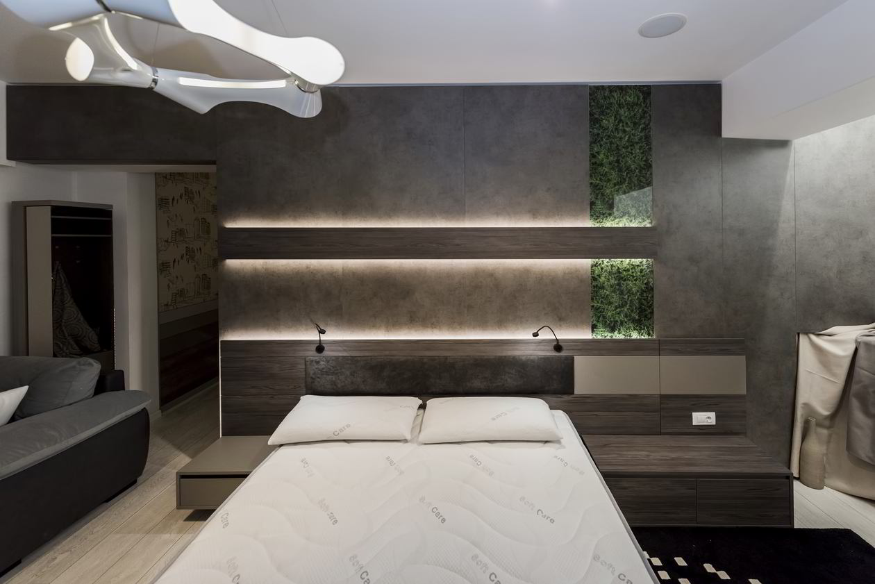 Proiect mobila Dormitor matrimonial, cu dulap cu TV incadrat, pat central suspendat, placare perete, 17m², realizat 25 Ianuarie 2019 COD.5775