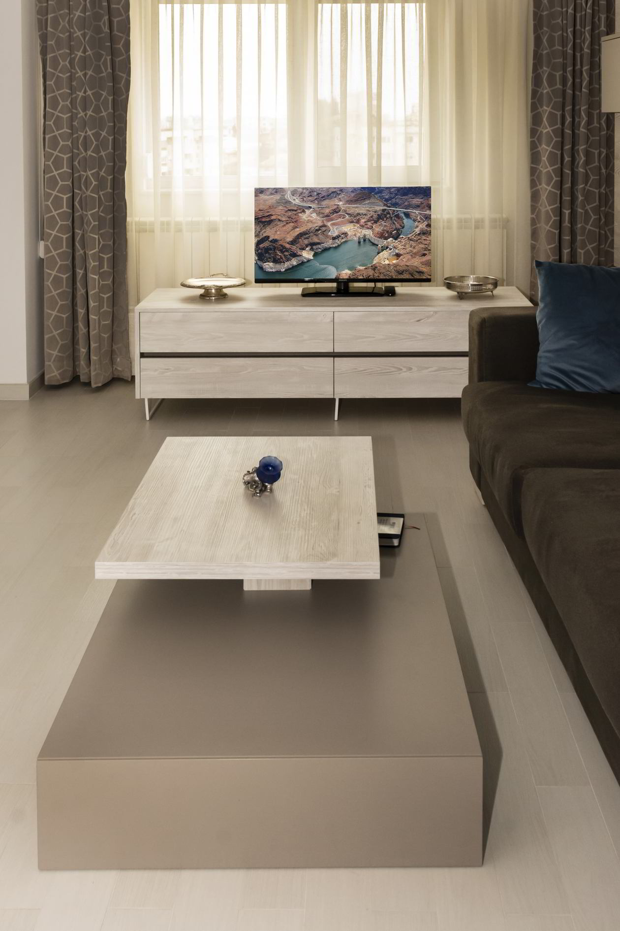 Mobila Living unit cu Bucatarie si Hol, 30m², amplasata pe trei pereti, 08 Martie 2018 Realizata COD.5795