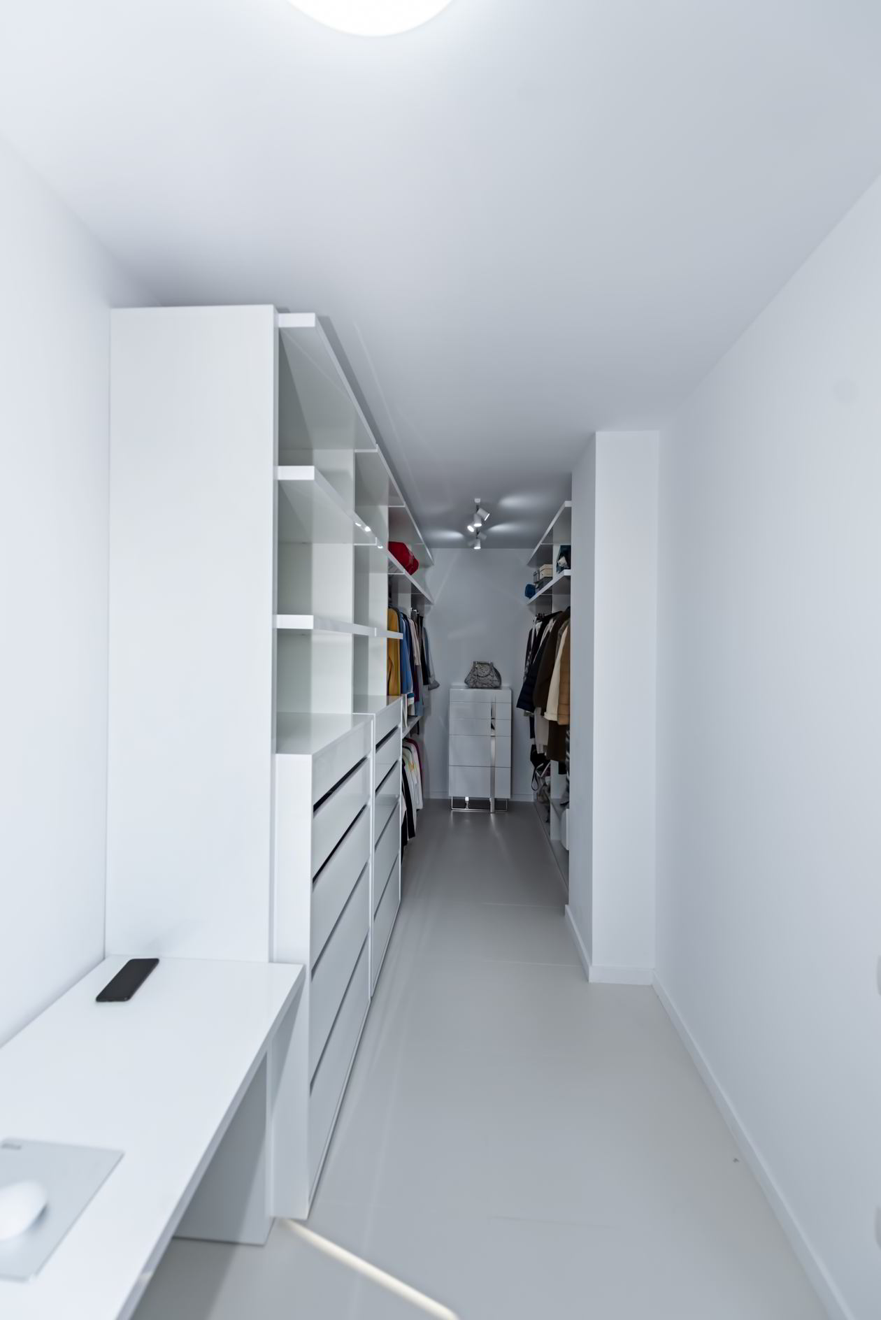 Proiect mobila Dressing-Room, pe doi pereti paraleli, birou integrat, 9m², 23 Mai 2019, Realizat COD.6072