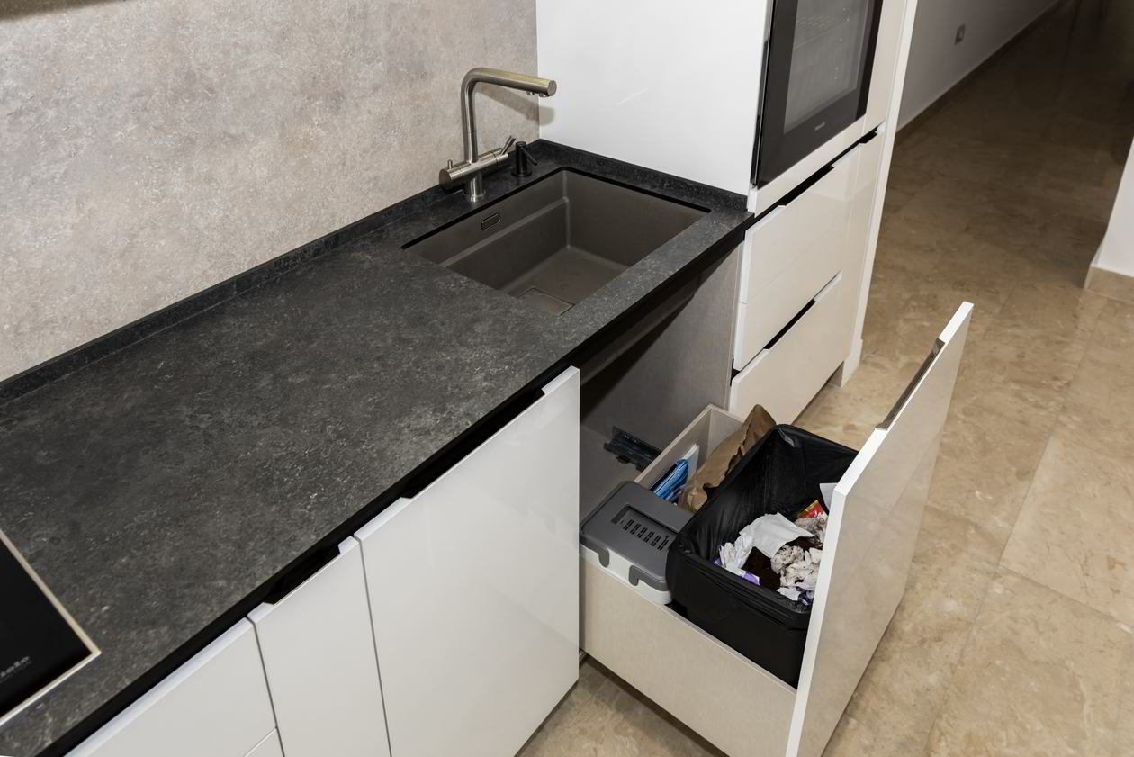 Proiect mobila Bucatarie pe doi pereti, pana in tavan, fara manere, cu masa integrata rabatabila, 12m², L 481 x H 259cm, realizat 13 Septembrie 2017 COD.6075