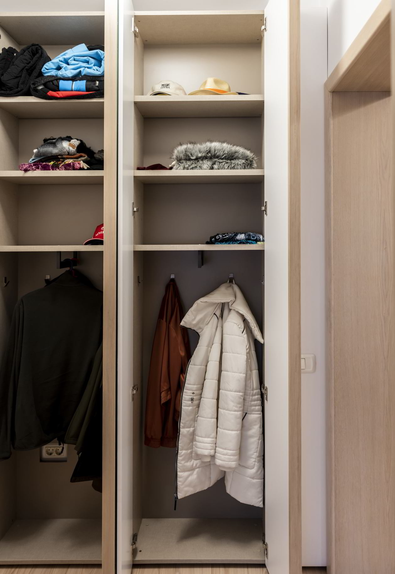 Proiect mobila Hol 2.5m², Realizat 01 Septembrie 2020 COD.6734