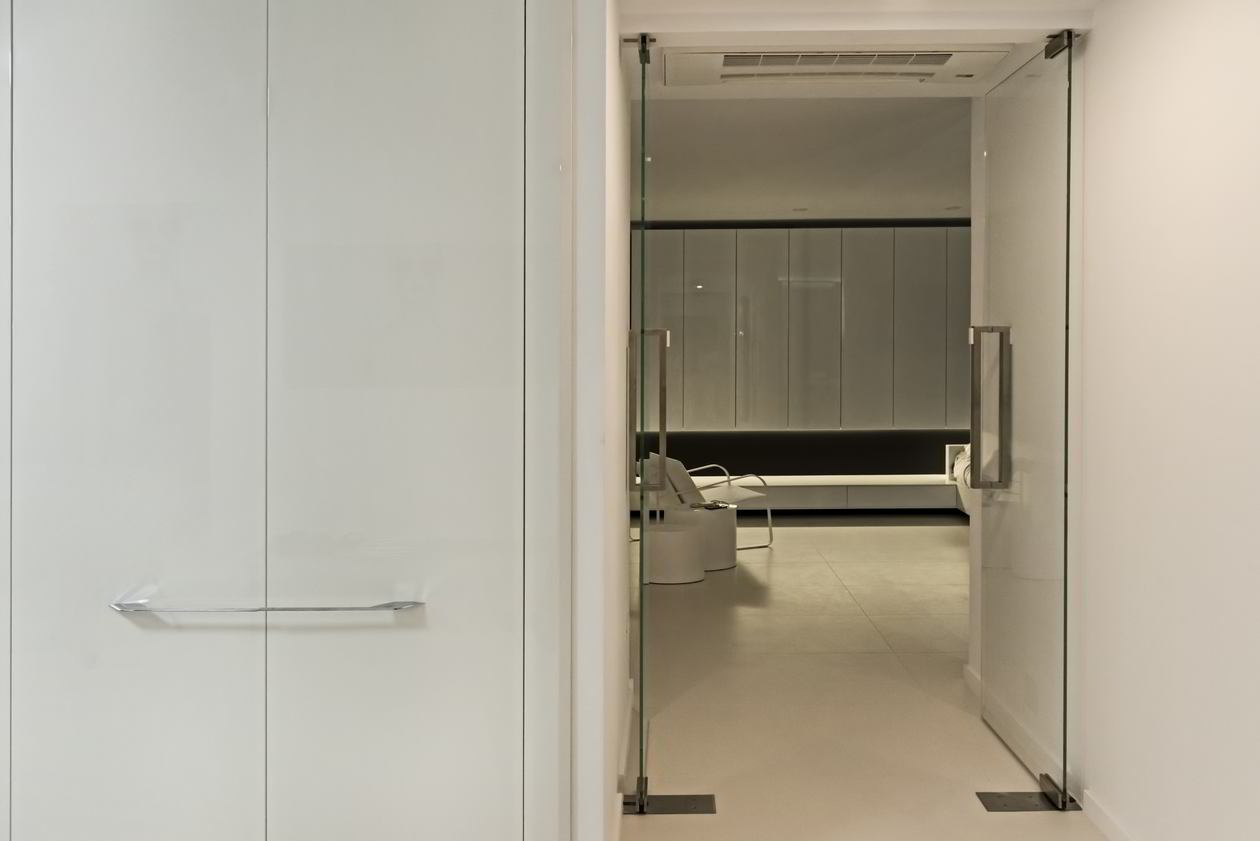 Proiect mobila Hol in Open Space, unit cu Living-Room si Bucataria, cu comoda cu sertare, 7m², realizat 13 Noiembrie 2019 COD.7165