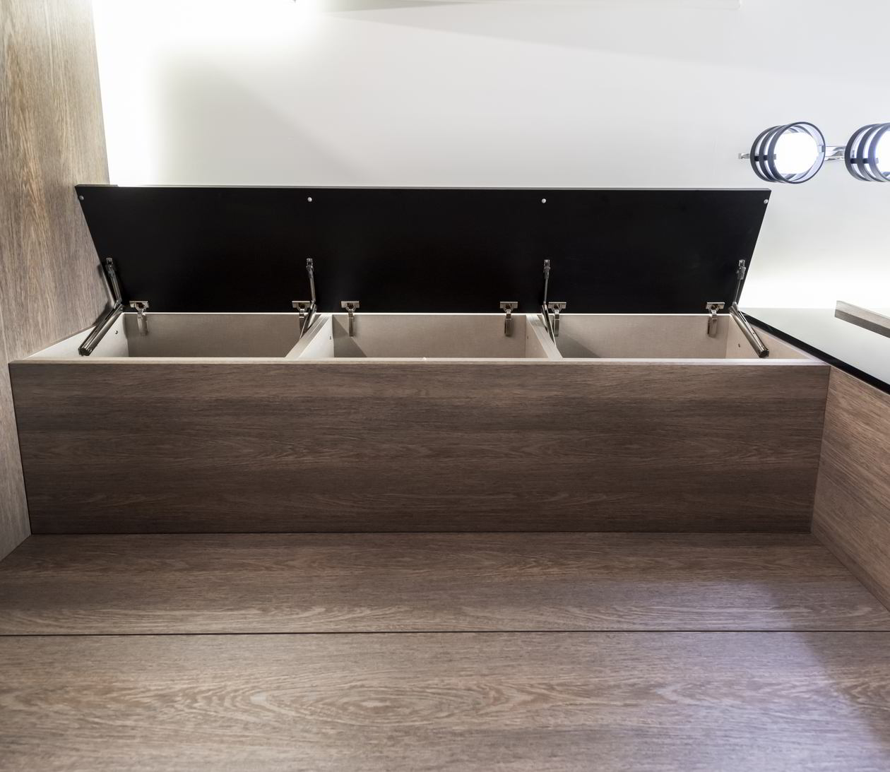 Proiect mobila Hol unit cu Living-Room, cu dulap, cuier, placare perete, sistem inchidere cu usi batante, 12m² — foto 5 din 5