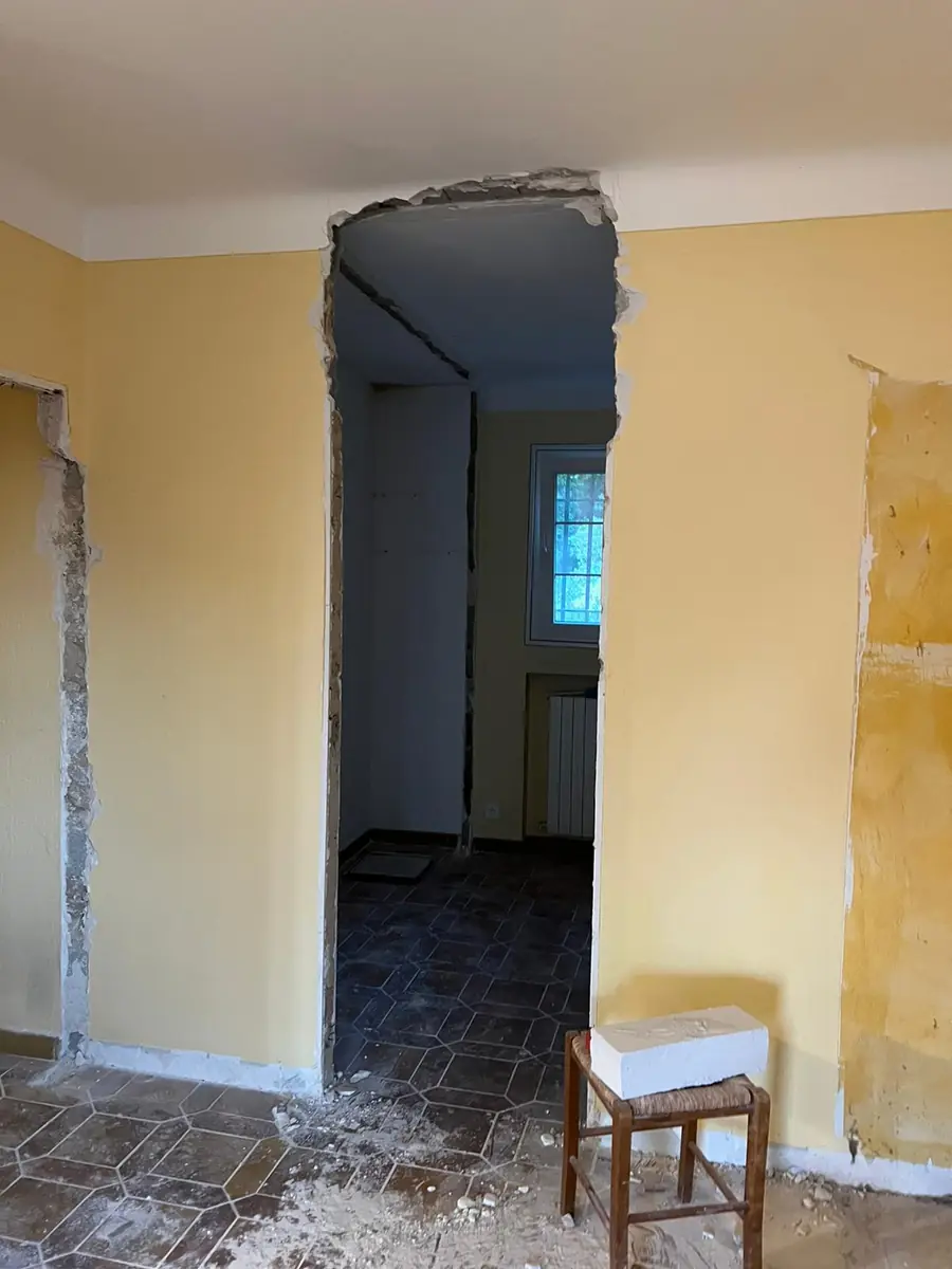Spațiul în construcție, primit inițial de la client