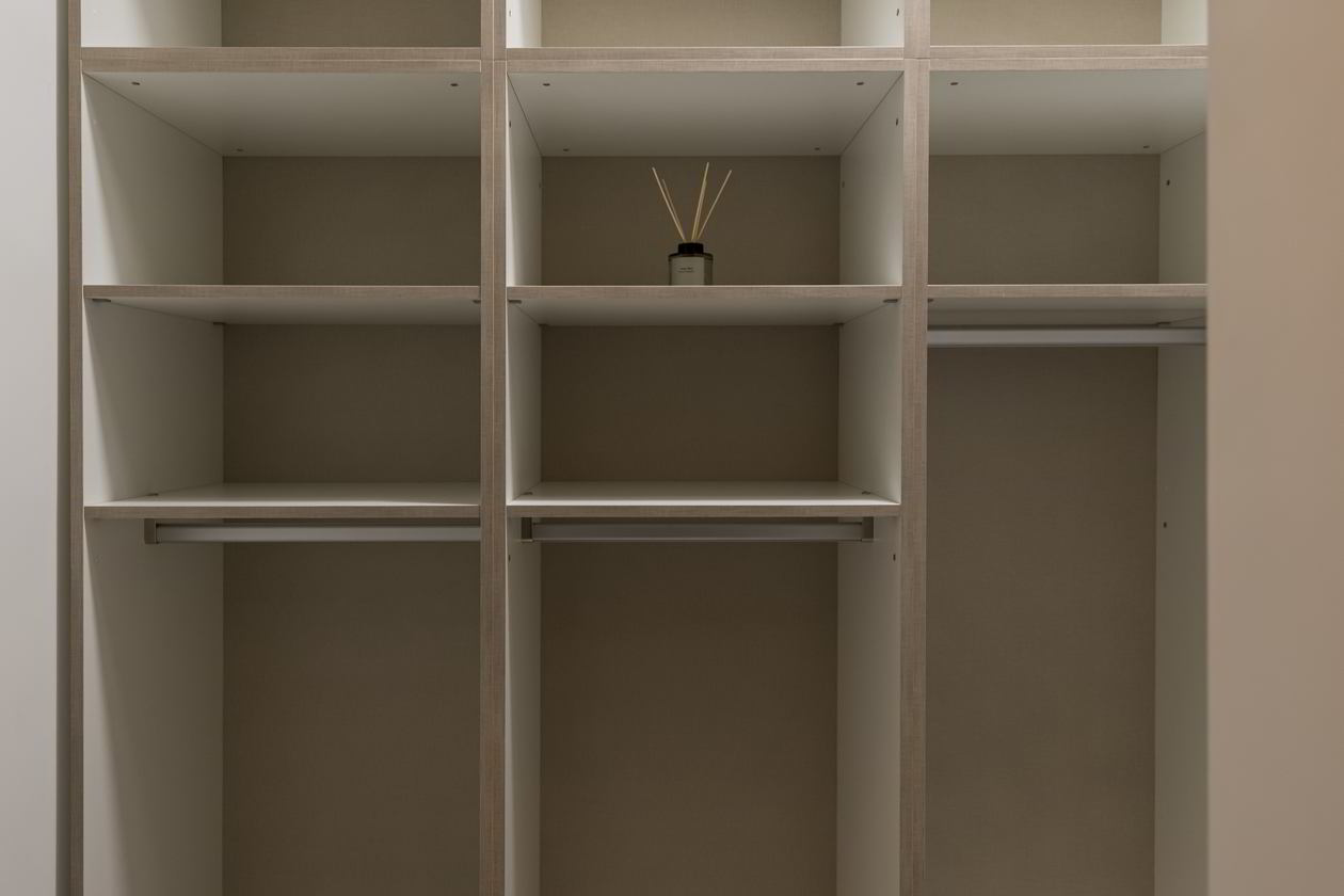 Proiect mobila Dressing-Room, pana in tavan, pe colt, L 300 x H 270cm, 11 Ianuarie 2023, Realizat COD.16013