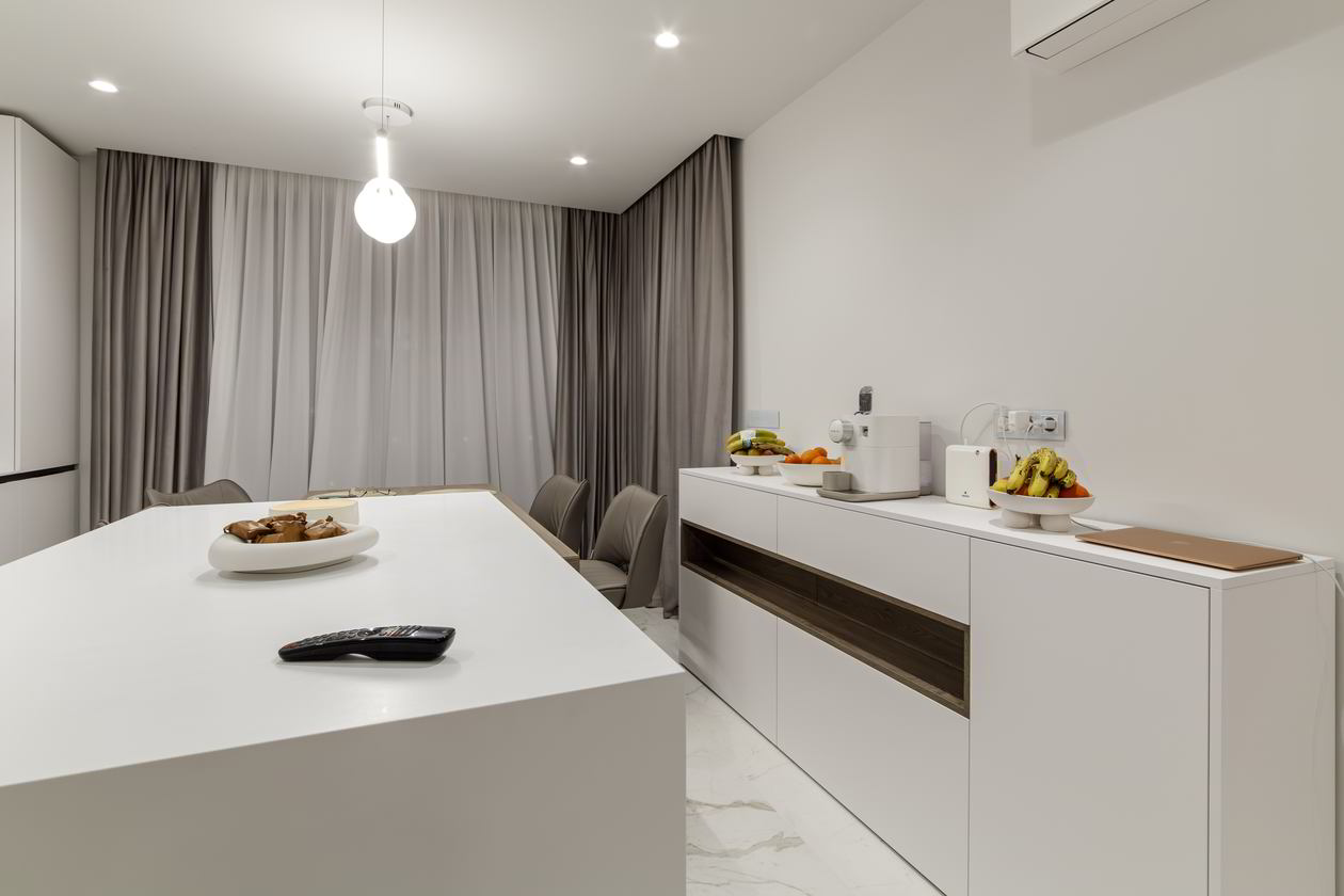 Mobila Bucatarie cu insula, cu masa integrata extensibila, unita cu Living-Room, cu zona Dining, L 970 x H 250cm, Realizat 01 Martie 2024 COD.19541