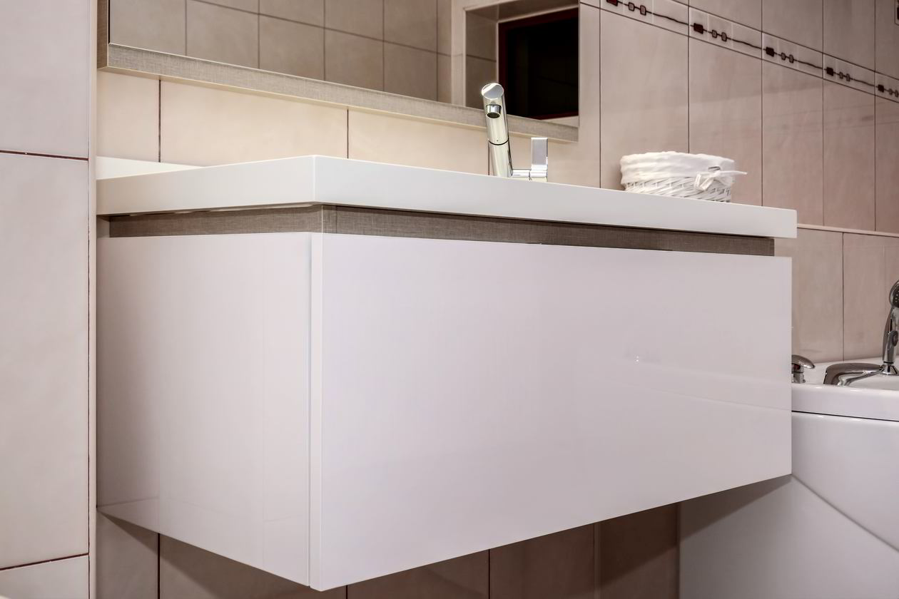 Proiect mobila Baie cu dulap, oglinda, comoda cu sertare, 12m², realizat 18 August 2017 COD.4100