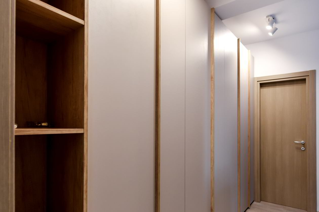 Proiect mobila Dormitor cu pat central, dulap pana in tavan, 24m², realizat 31 Iulie 2018 COD.4266