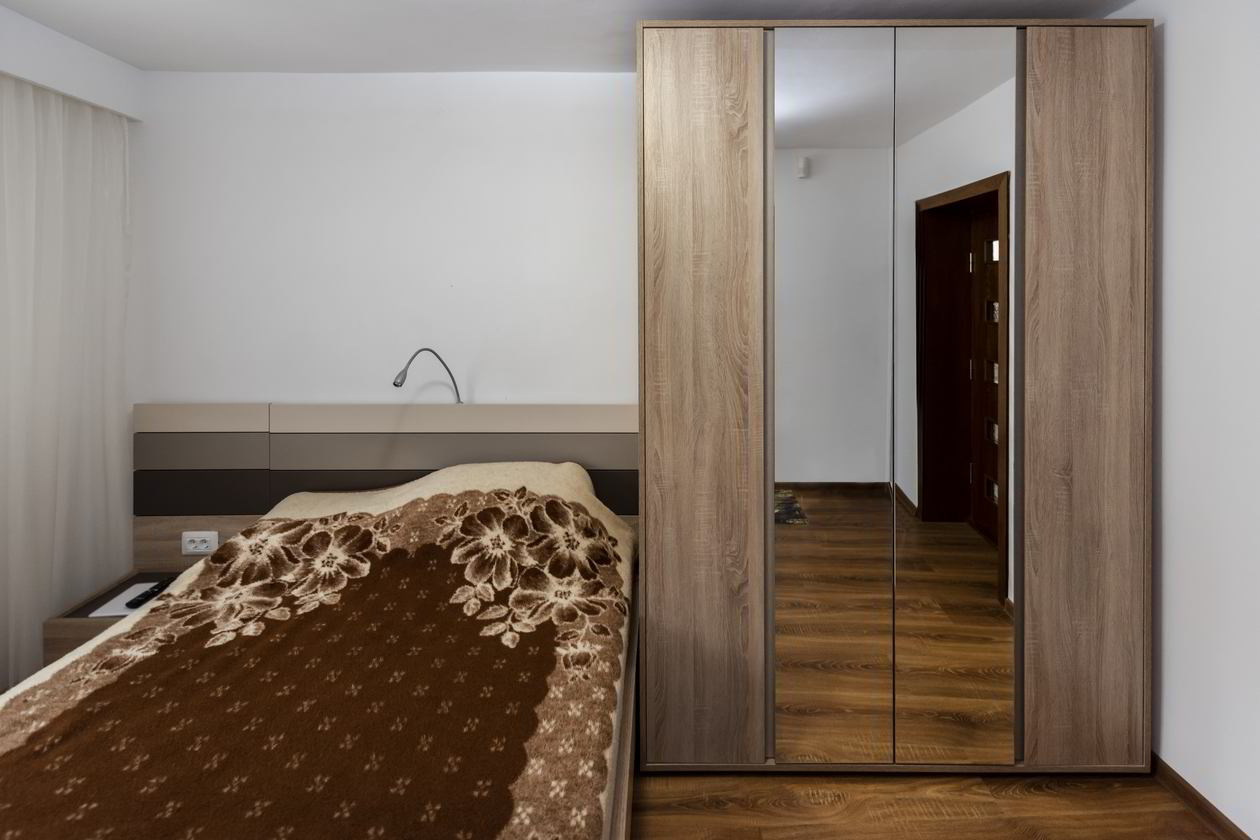 Proiect mobila Dormitor individual, cu pat central, dulap pana in tavan, compozitie mica pentru TV, 11m², realizat 18 Mai 2018 COD.5012