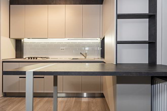 Mobila Bucatarie pana in tavan, fara manere, pe colt, cu masa integrata fixa, unita cu Living-Room si Hol, 10m², L 712 x H 251cm — foto 4 din 7