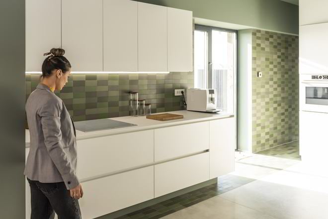 Mobila Bucatarie pe trei pereti, pana in tavan, fara manere, unita cu Living-Room si Hol, L 670 x H 280cm — foto 4 din 7