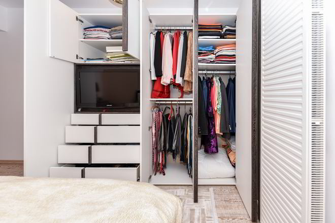Proiect mobila Dormitor matrimonial, cu dulap cu TV incadrat, dulap pe colt, 16m², realizat 29 August 2017 COD.4267